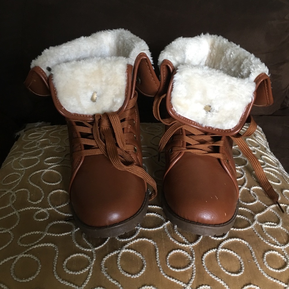 Camel Fur Combat Booties